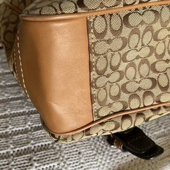 Coach shoulder bag - Picture 11 of 14